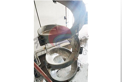 螺旋溜槽這類設(shè)備和螺旋選礦機是一樣的產(chǎn)品么？